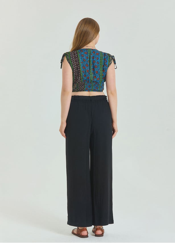 Black Women's Plus Size Trousers with Elastic Waist Belt Detail 4620
